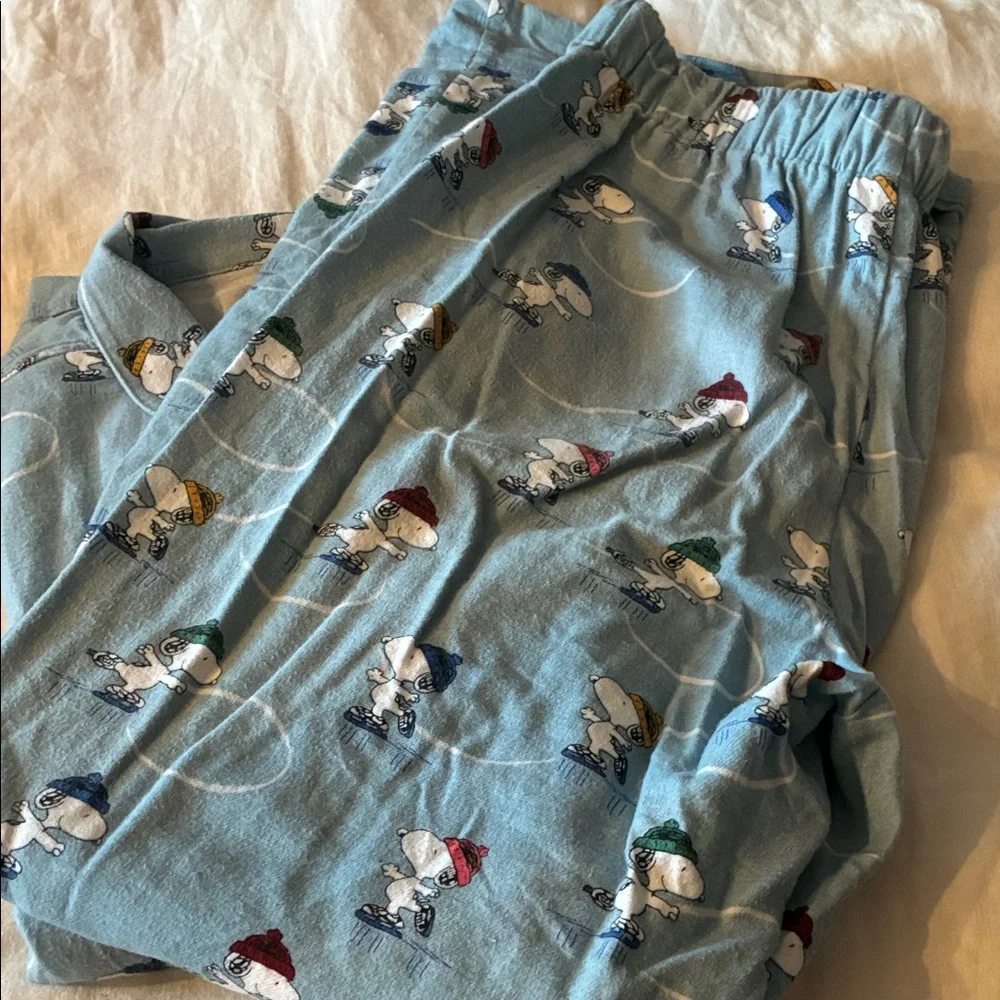 Peanuts X Hannah Anderson Light Blue Snoopy Allover pajama set